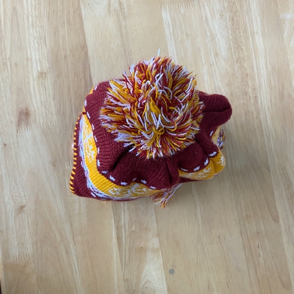 47 Washington Redskins Tassel Knit Hat w/ Pom - Picture 6 of 8